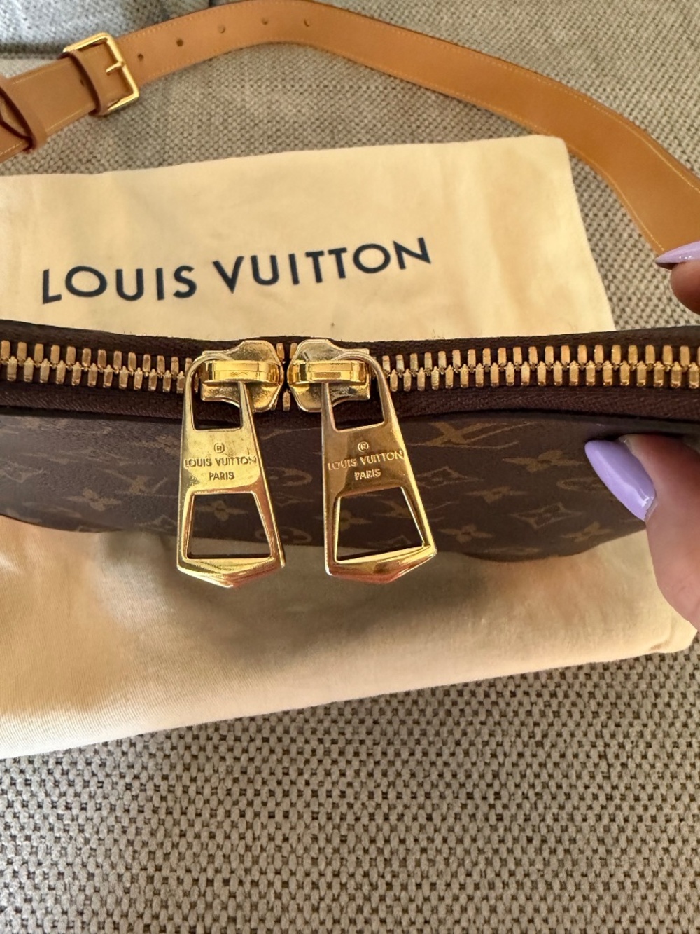 Louis Vuitton Odeon MM Monogram Crossbody – Excellent Condition – Authentic - Picture 4 of 11